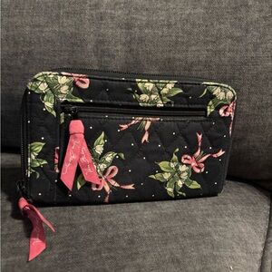 Vera Bradley Floral Quilted Women's Wallet (New Hope)